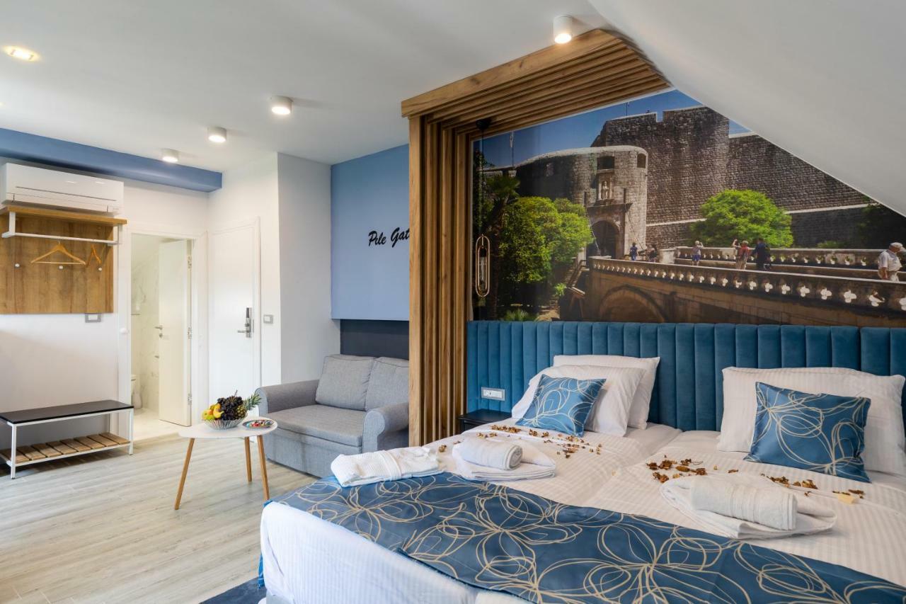 And Naida Guest house