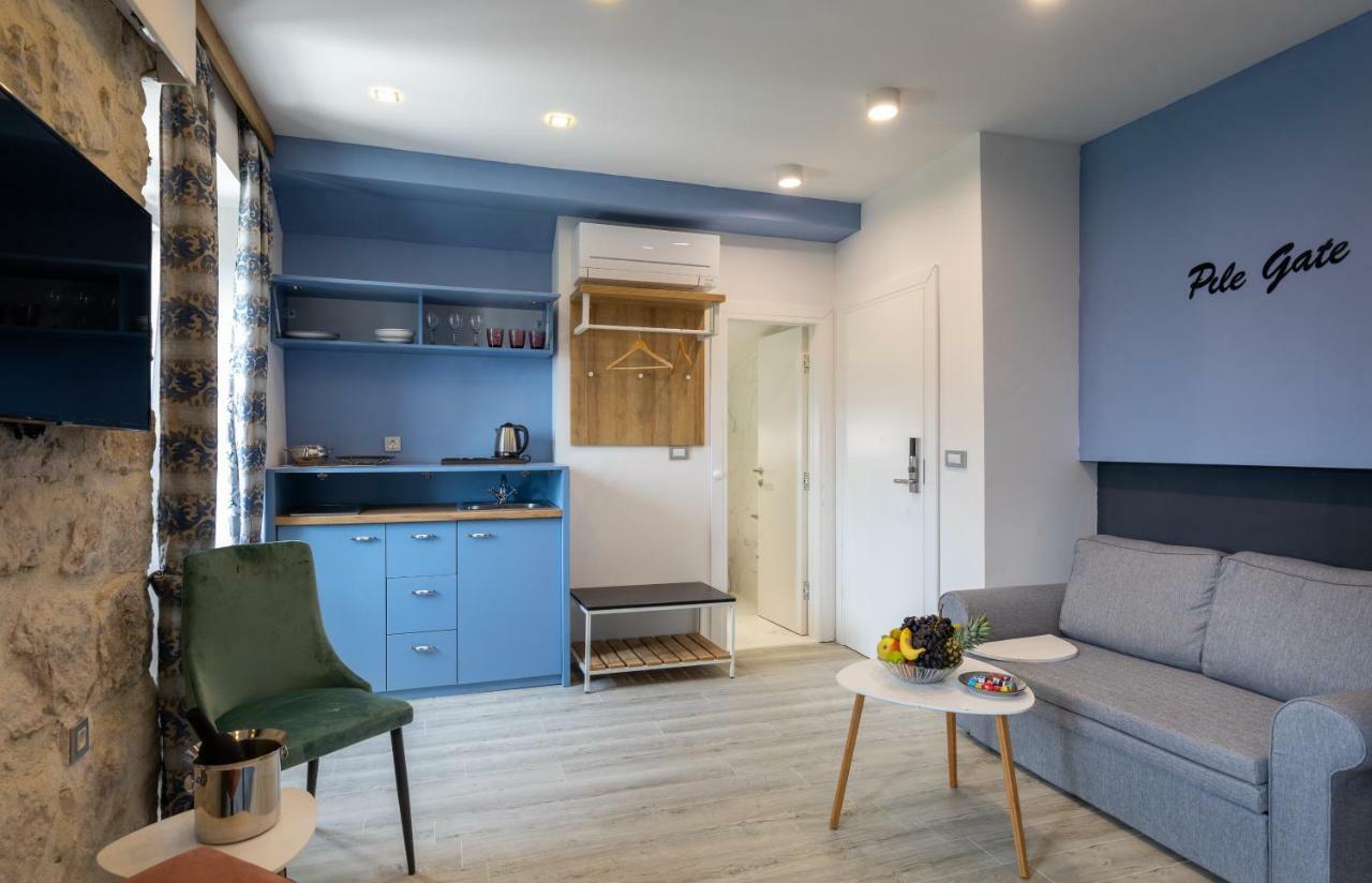 And Naida Guest house