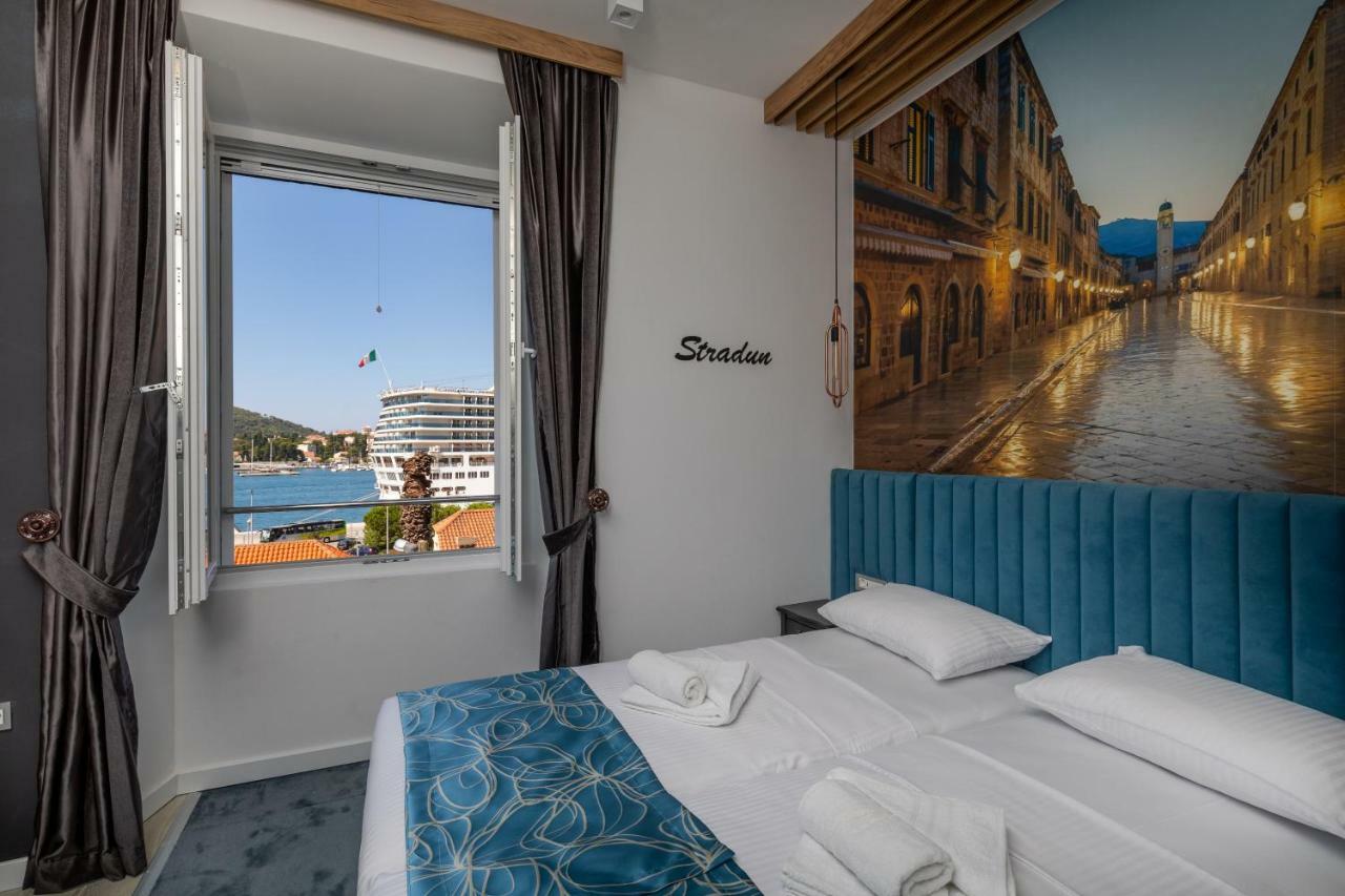 And Naida Guest house